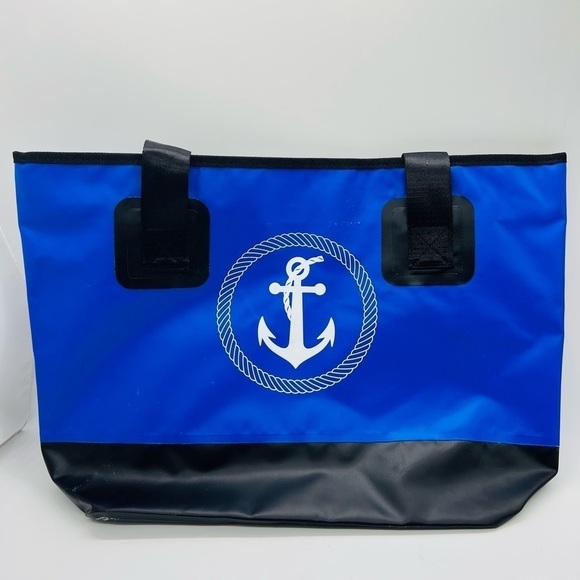 VITAMIN SEA BLUE AND BLACK WATERPROOF AND SAND PROOF ZIPPERED TOTE - Picture 3 of 16